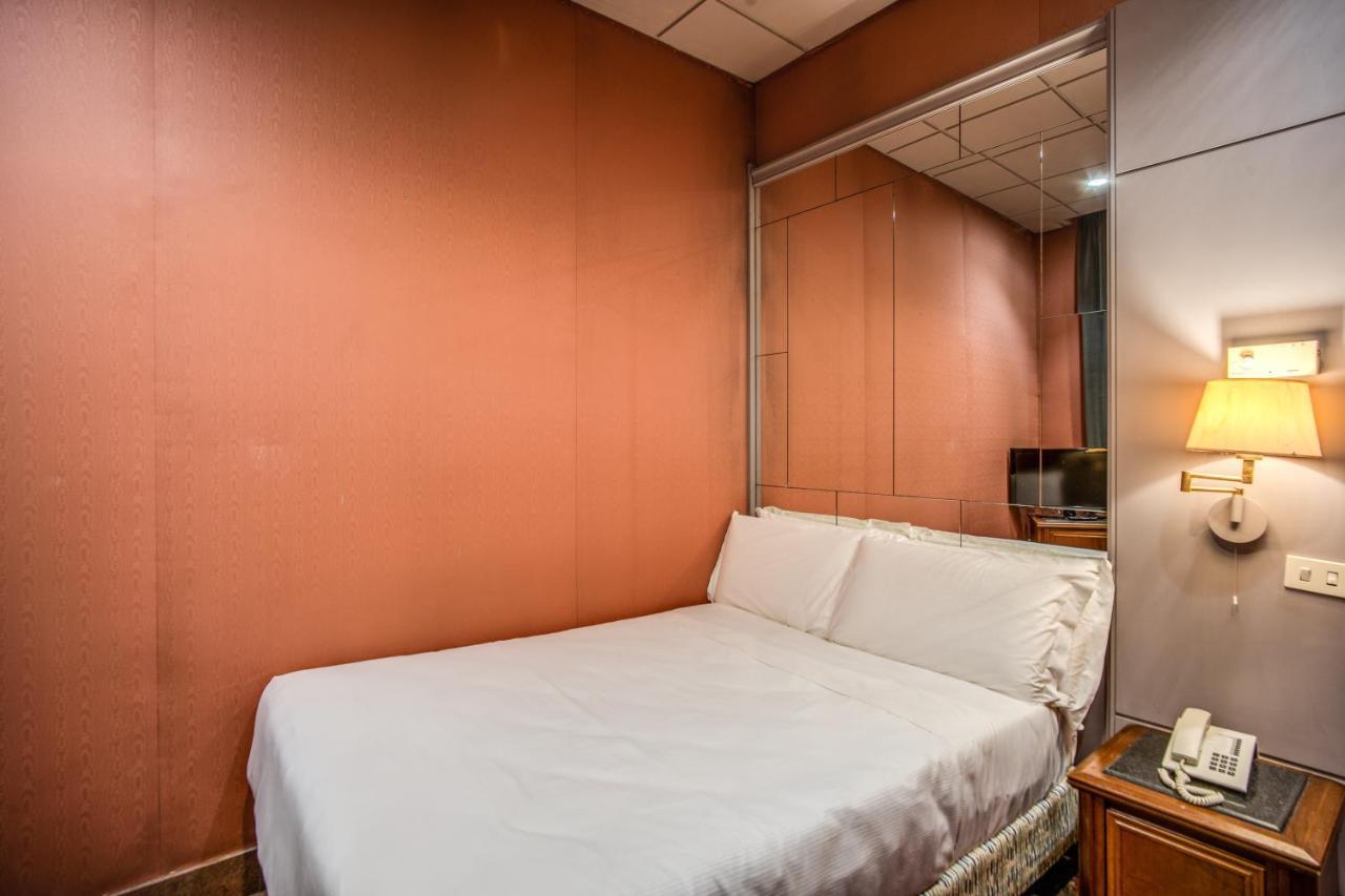 Castro Pretorio Easy Rooms Рим Экстерьер фото